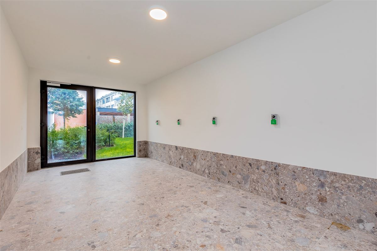 Commercieel gelijkvloers met kwalitatieve afwerking