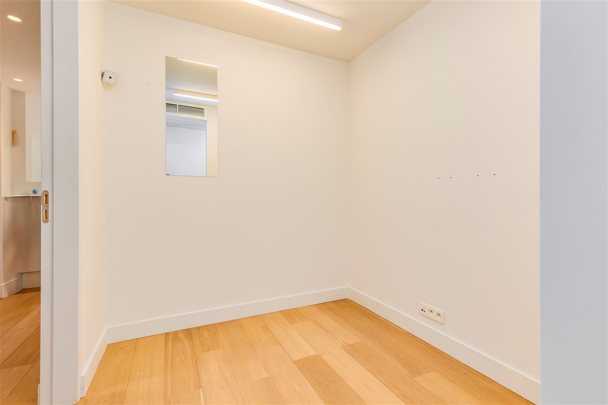 Commercieel gelijkvloers met kwalitatieve afwerking