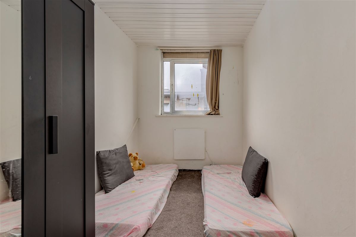 Ruime op te frissen woning met mog 4-5 slk te Berchem