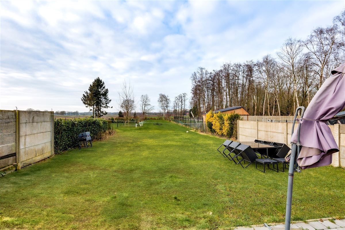 Stijlvolle gerenoveerde halfopen bebouwing met tuin en 3 slaapkamers in Oostmalle