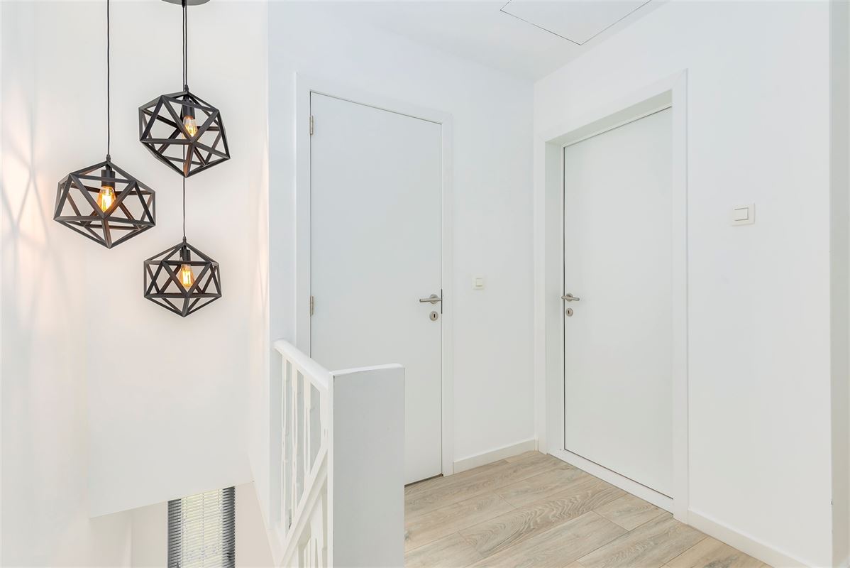 Stijlvolle gerenoveerde halfopen bebouwing met tuin en 3 slaapkamers in Oostmalle