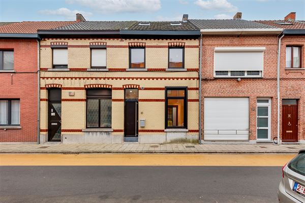 Energiezuinig totaal gerenoveerd huis met drie slaapkamers