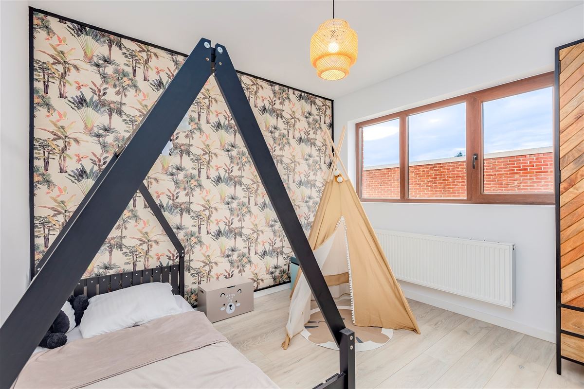 Stijlvolle gerenoveerde halfopen bebouwing met tuin en 3 slaapkamers in Oostmalle