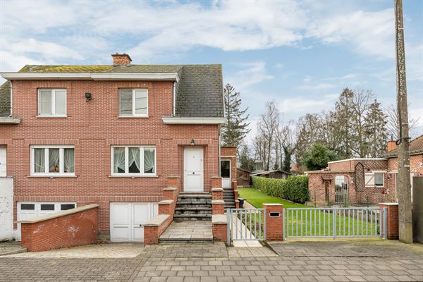 Halfopen bebouwing met twee slaapkamers te Zemst