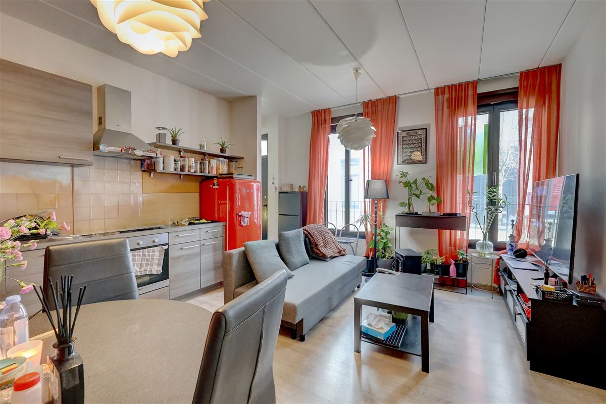 Gelijkvloers kantoor thans ingedeeld als appartement centrum Antwerpen