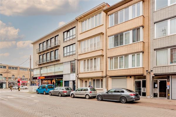 Praktijkwoning met 6 - 7 slaapkamers en gezellige tuin
