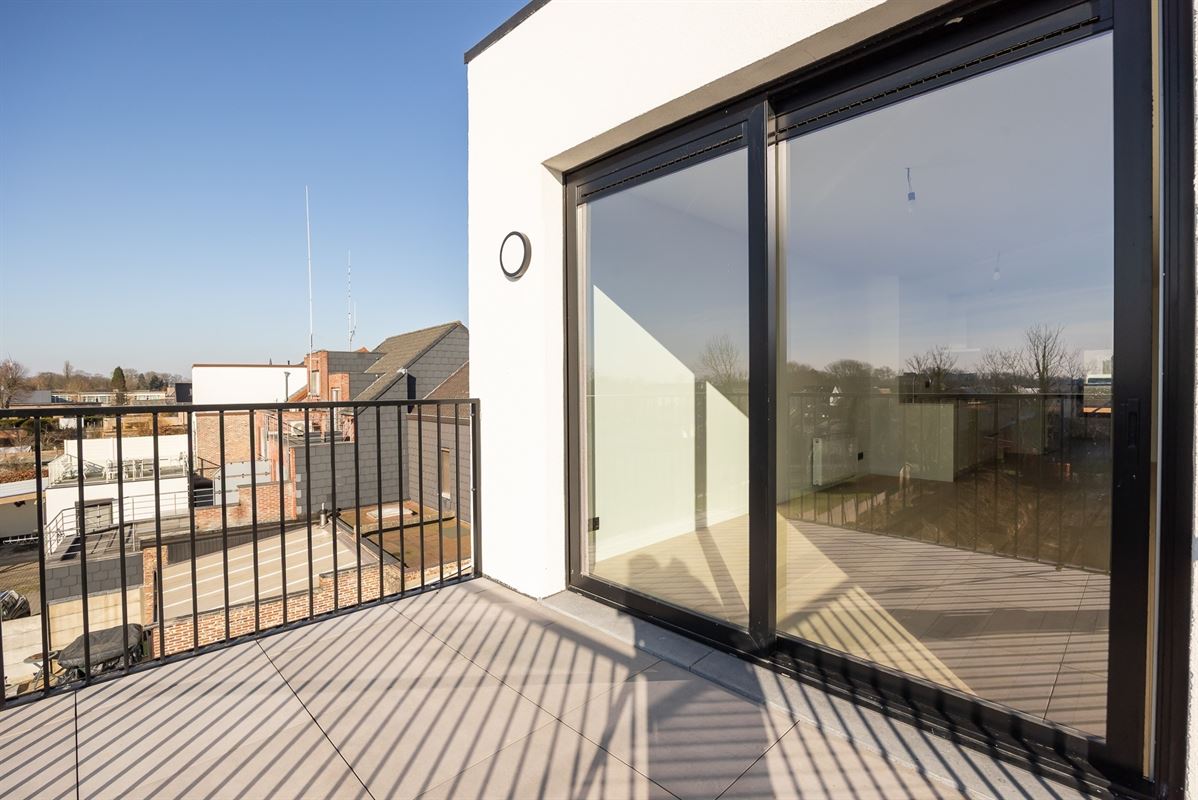 Appartement met twee slaapkamers en terras