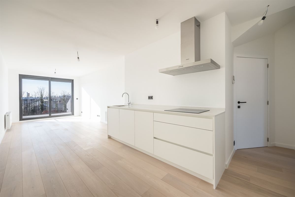 Appartement met twee slaapkamers en terras
