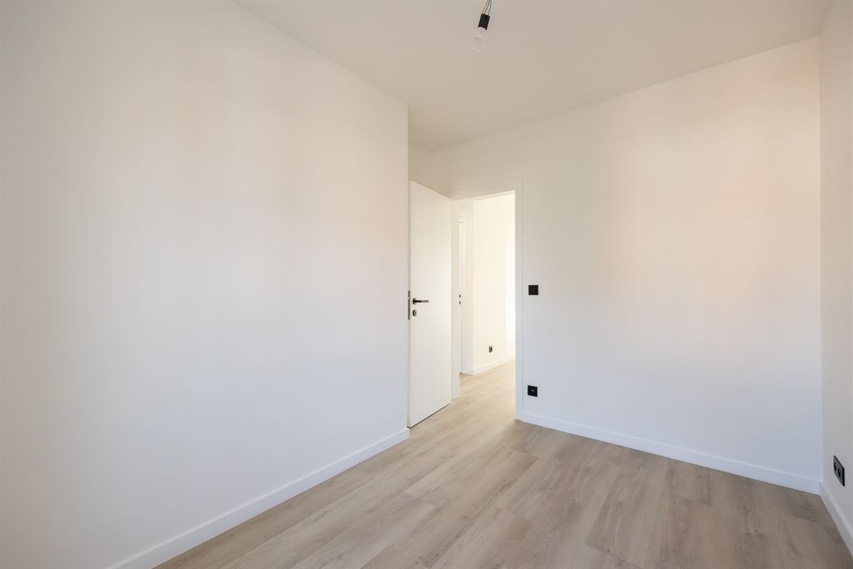 Appartement met twee slaapkamers en terras