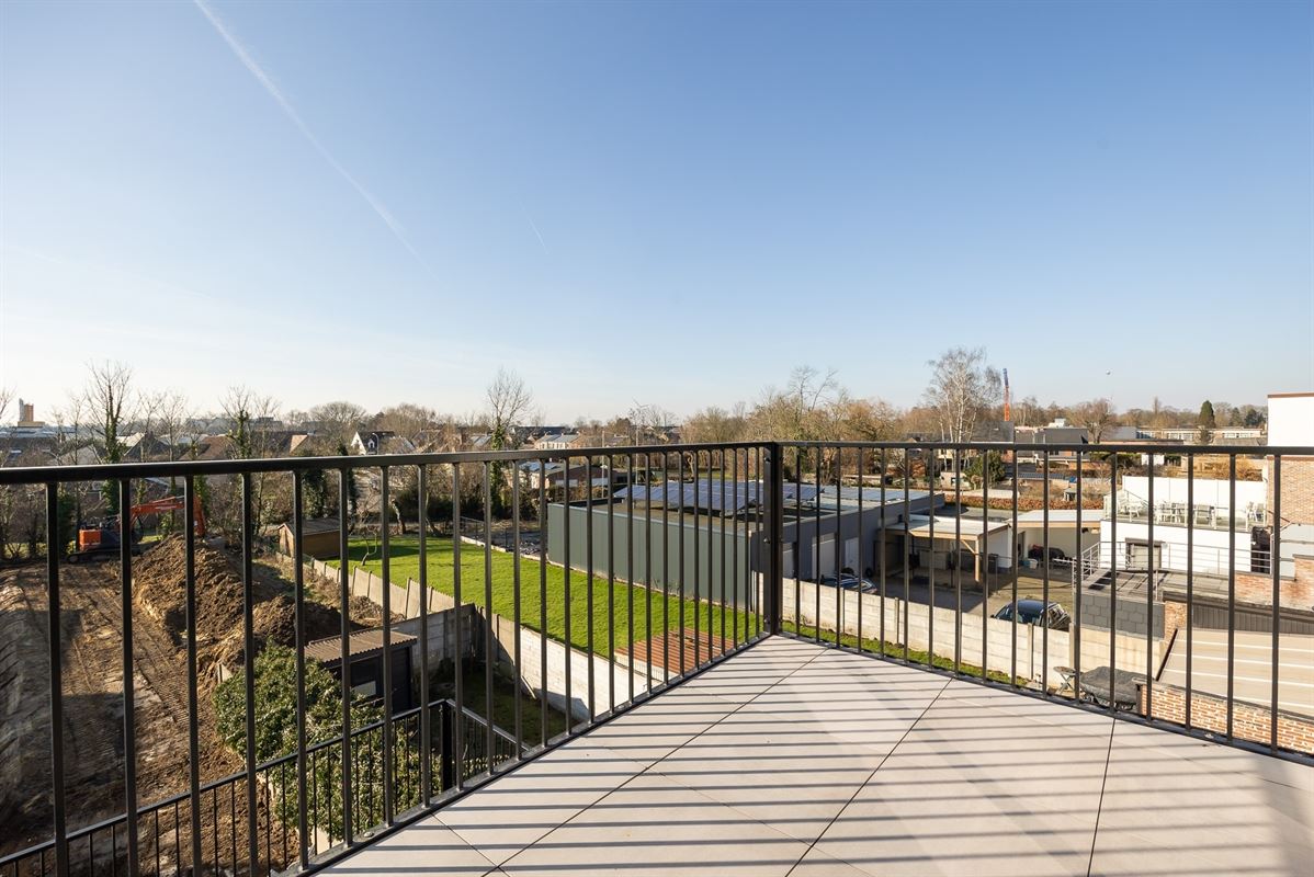 Appartement met twee slaapkamers en terras