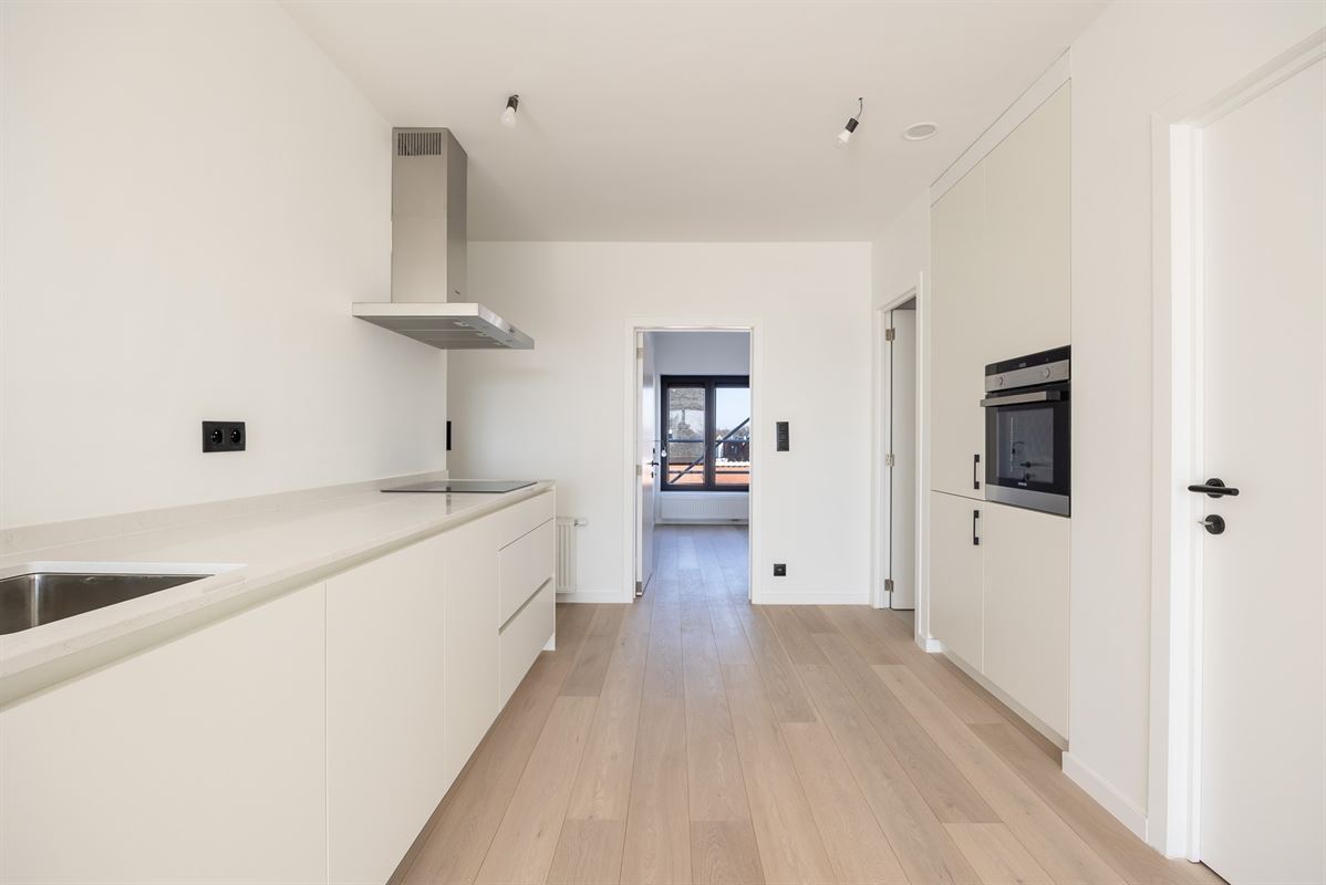 Appartement met twee slaapkamers en terras