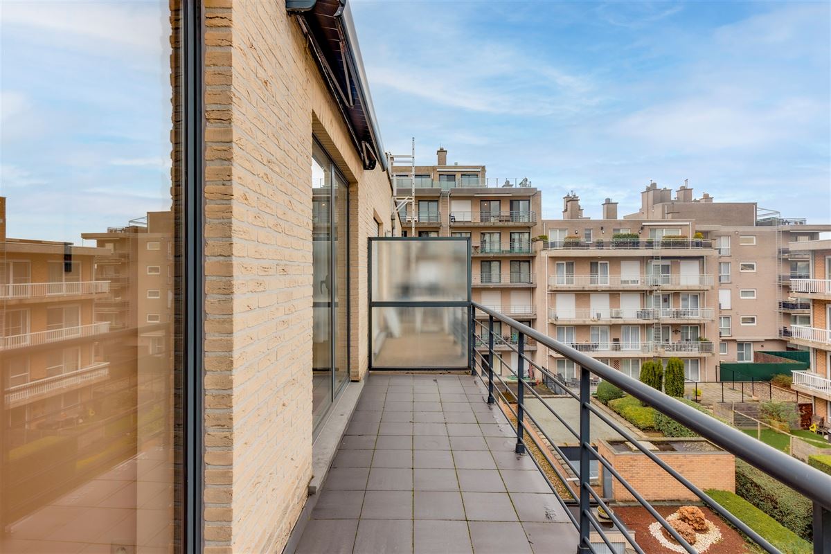 Instapklaar appartement met twee terrassen