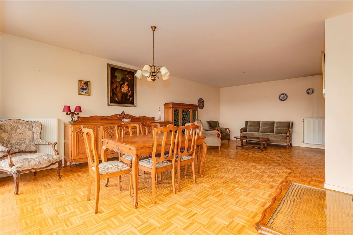 Instapklaar appartement met twee terrassen