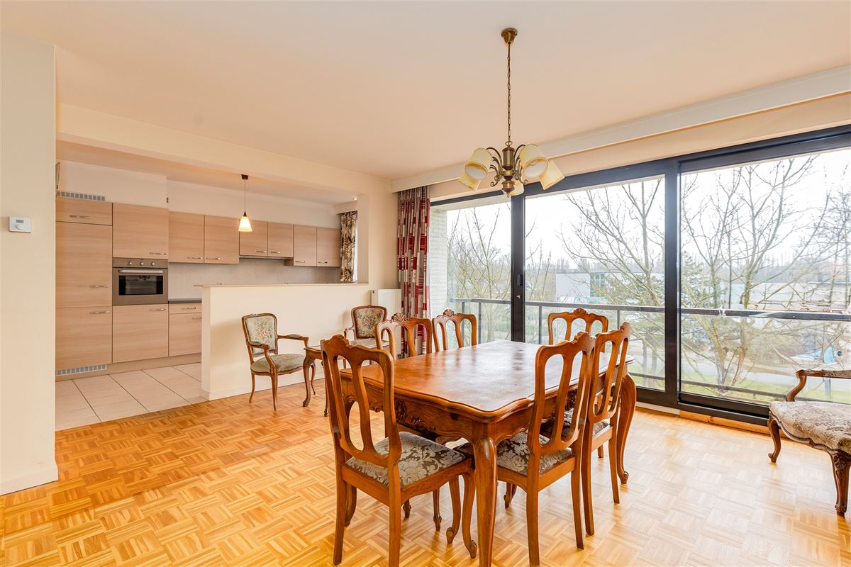 Instapklaar appartement met twee terrassen