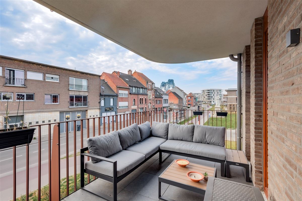 Recent appartement 2 slpk, ruim terras en P mogelijk