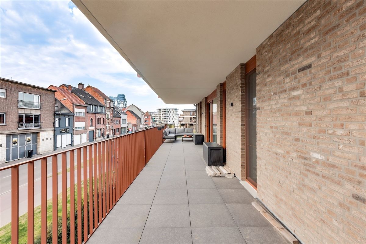 Recent appartement 2 slpk, ruim terras en P mogelijk