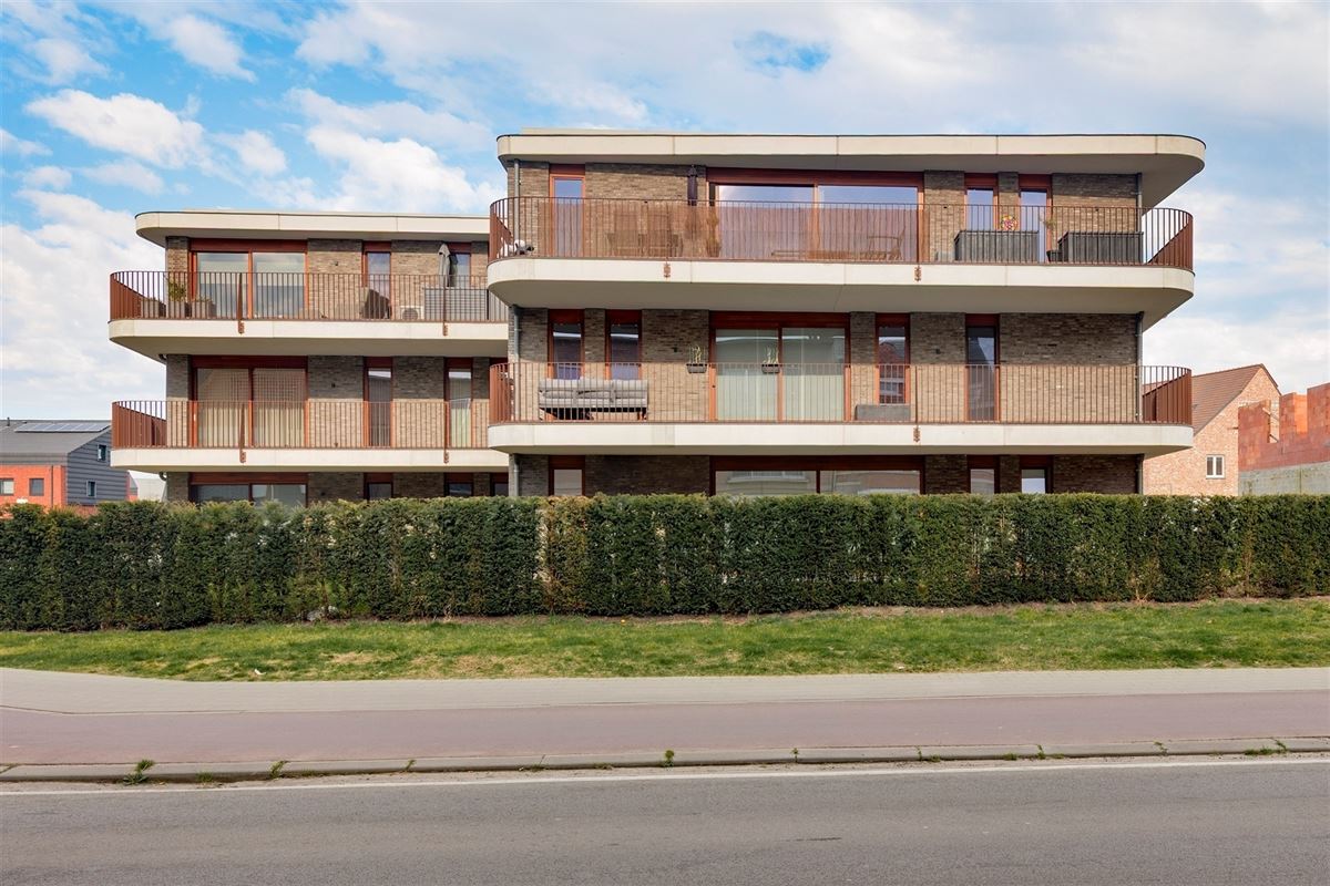 Recent appartement 2 slpk, ruim terras en P mogelijk