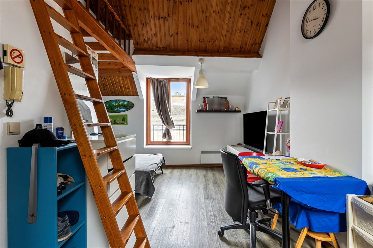 Opbrengsteigendom met garage en 3 studio's centrum Antwerpen