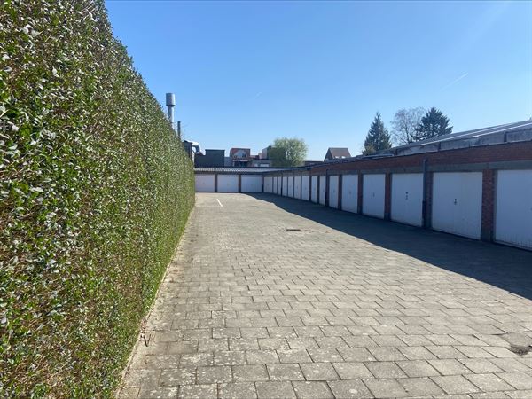 Investeringsopportuniteit - 21 garageboxen + 1 magazijn