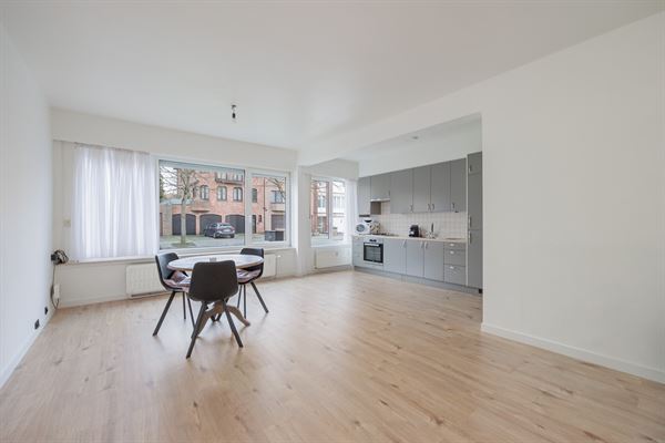 Gelijkvloers appartement met terras en 2 slpks centrum Wilrijk
