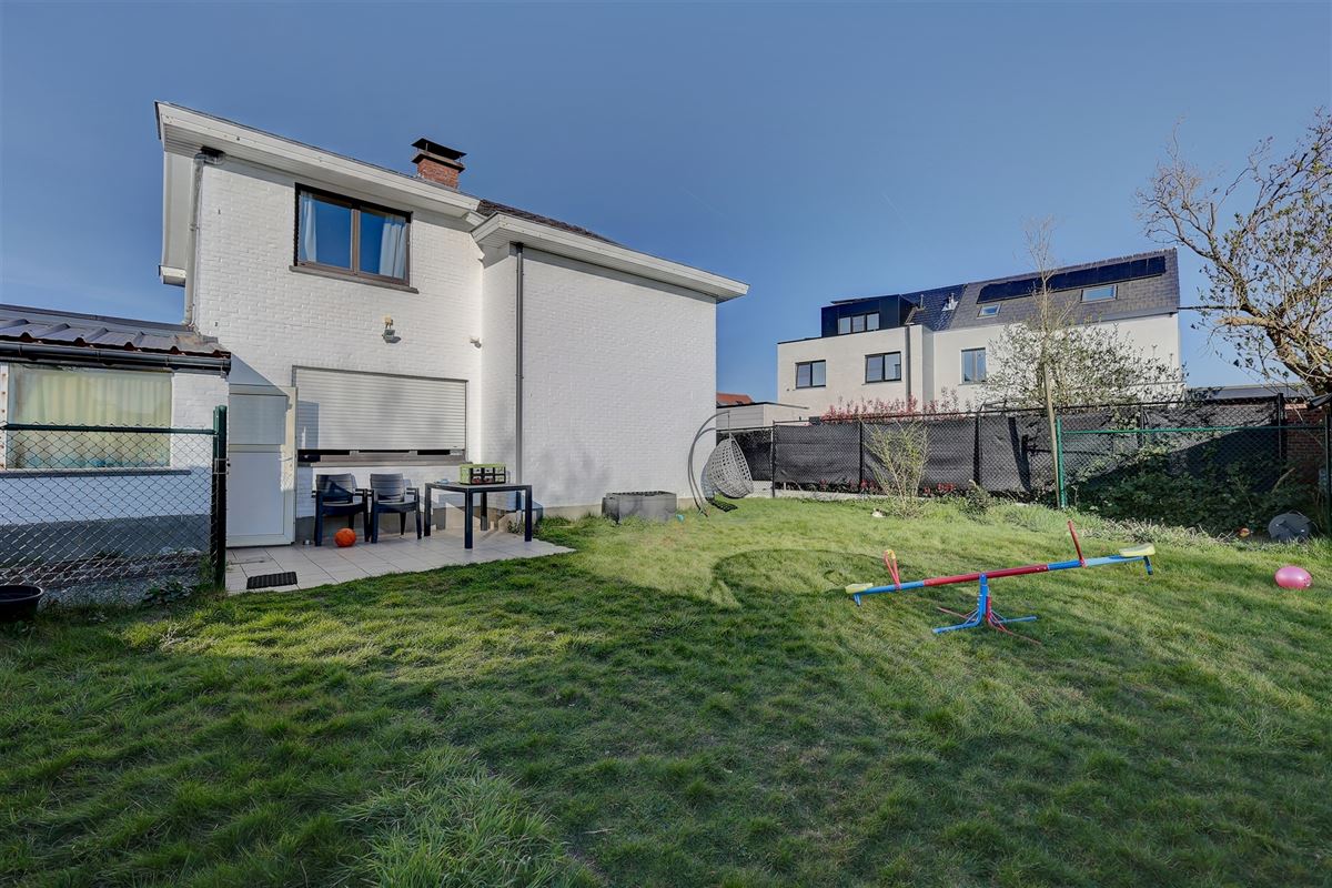 Woning te huur met 4 slaapkamers, tuin en garage in Heffen