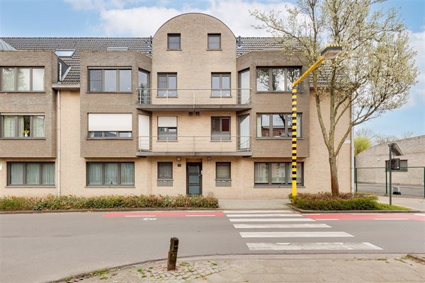 Duplex appartement met 3 slpk, terras 35m² en P