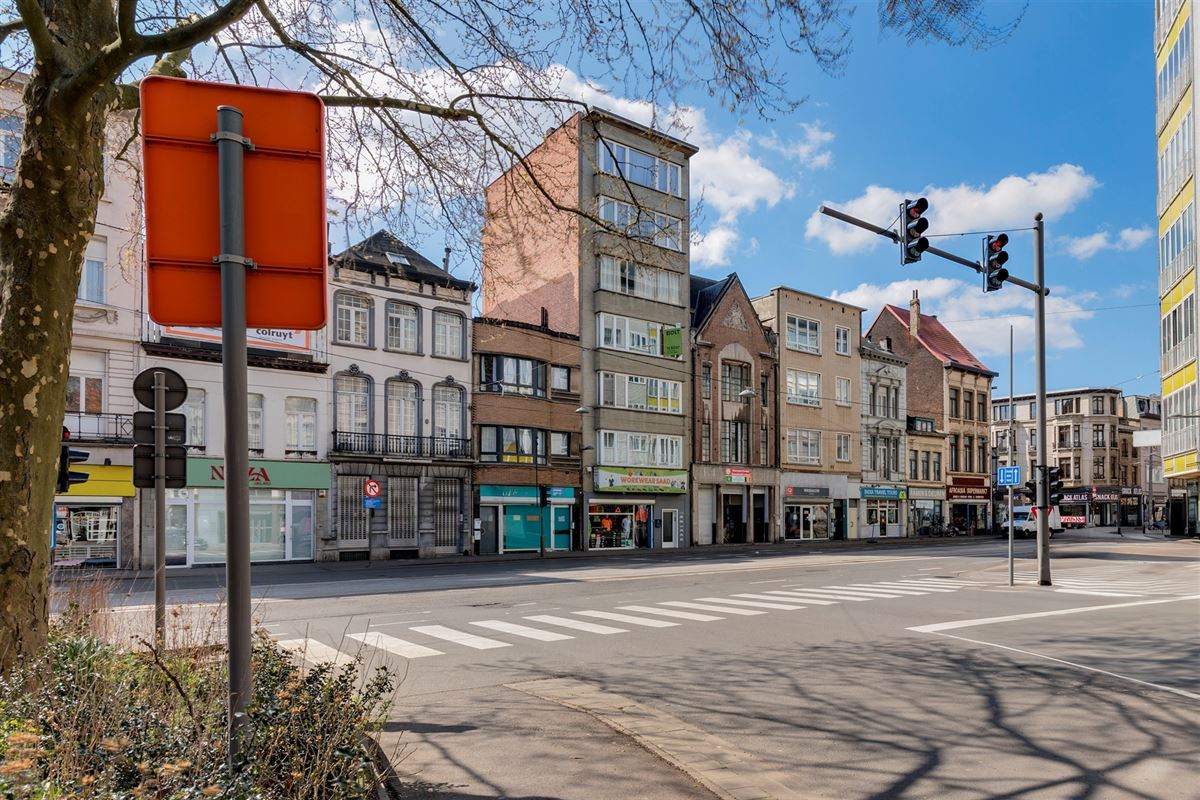 Prachtig 2 tot 3 slk appartement ca 110 m² + leuk terras