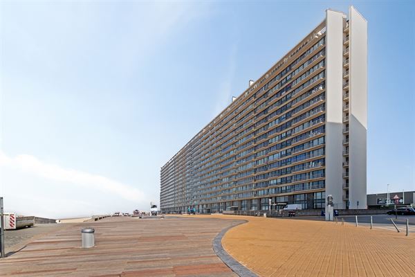 Appartement met 3 slpks, 2 bdks, 2 terrassen op de zeedijk