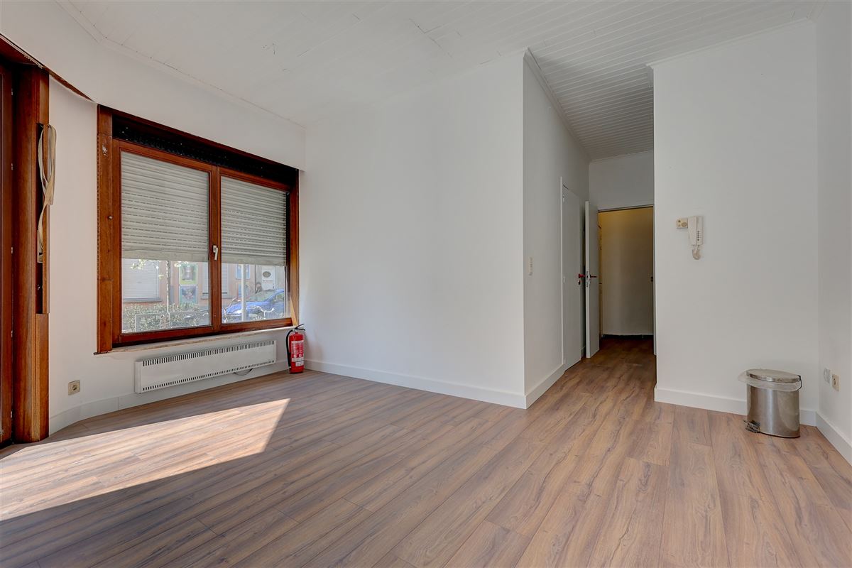 Handelsgelijkvloers te huur op centrale locatie in Antwerpen