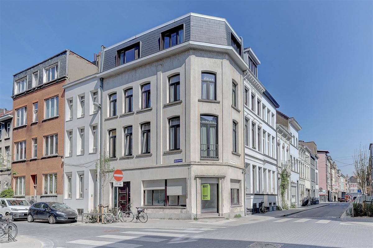 Handelsgelijkvloers te huur op centrale locatie in Antwerpen