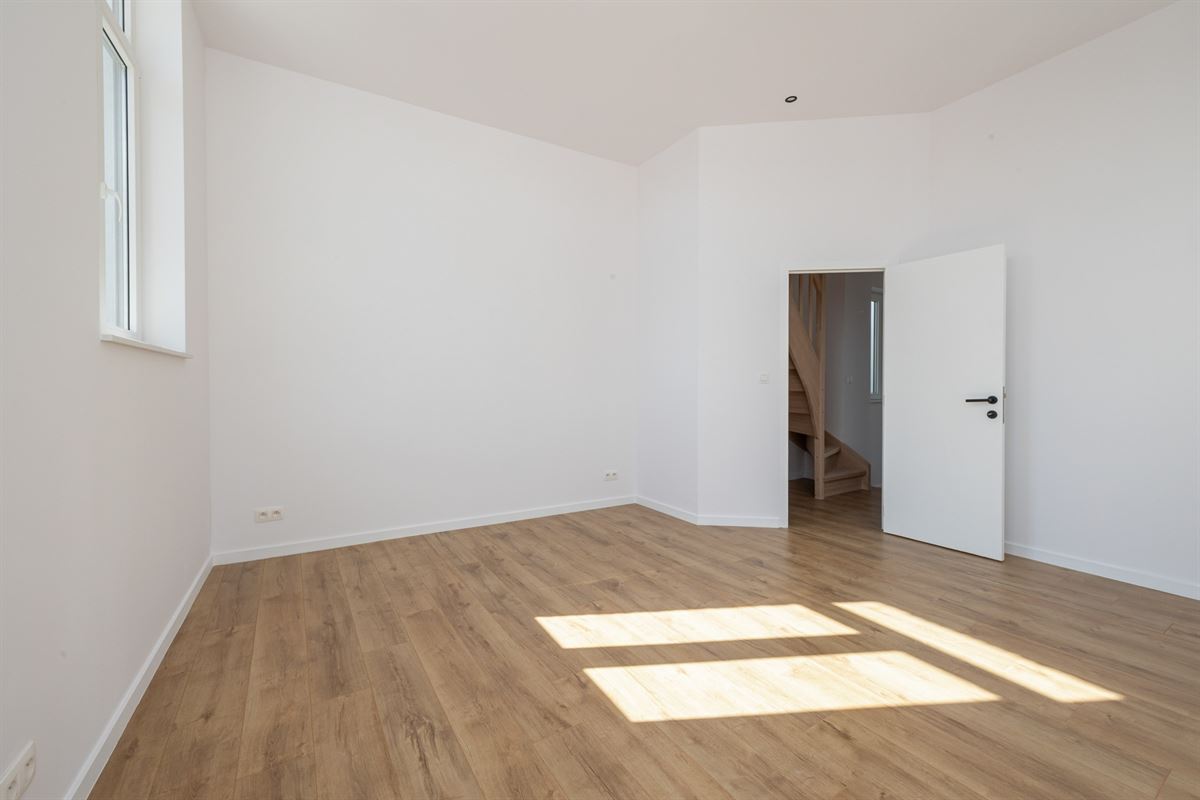 Energiezuinige woning met praktijk en drie slaapkamers