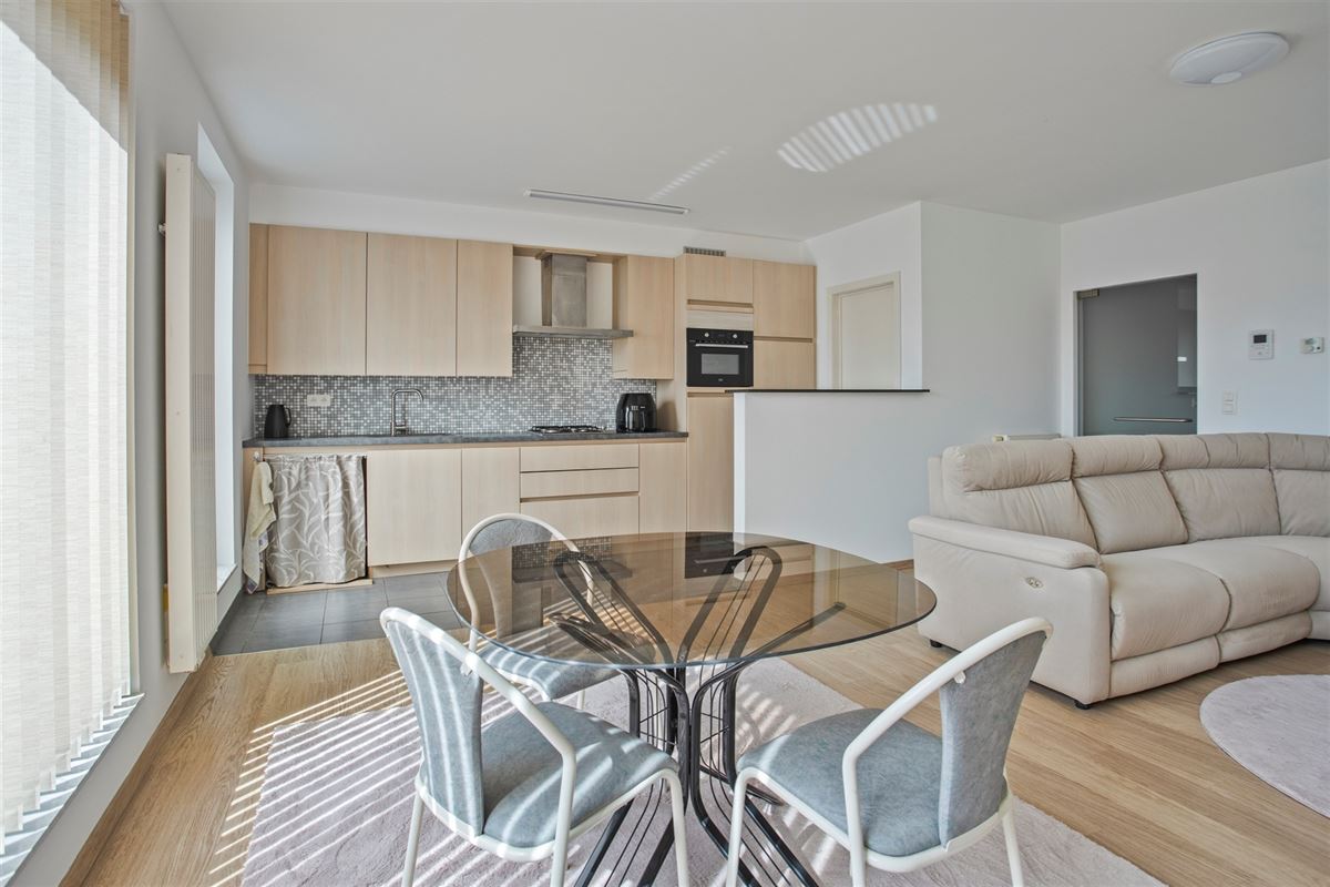 Mooi 2 slaapkamer appartement met zuidgericht terras