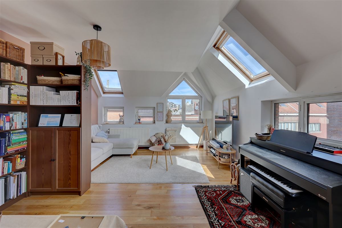 Lichtrijk dakappartement te huur in het centrum van Mechelen