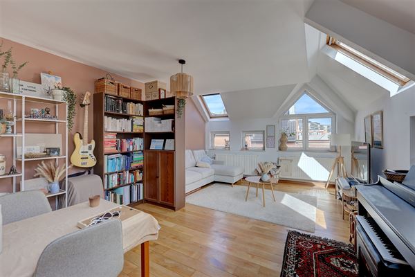 Lichtrijk dakappartement te huur in het centrum van Mechelen