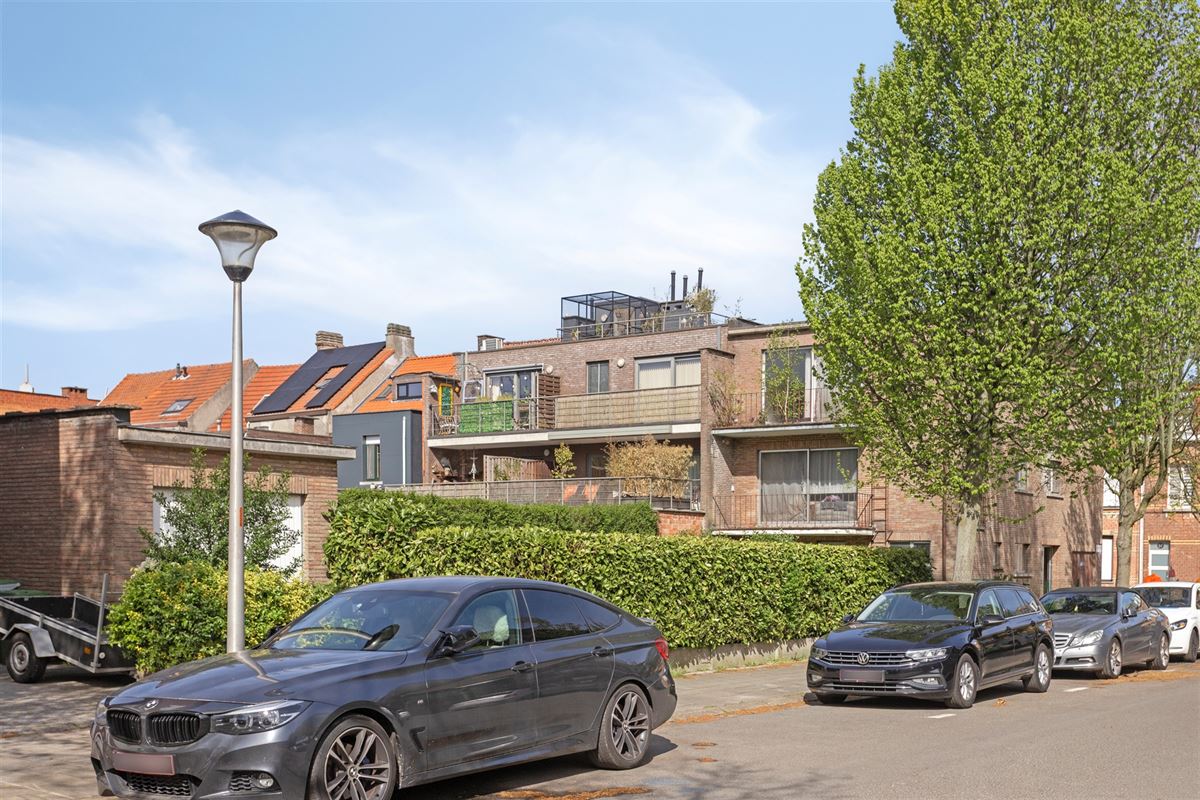 Mooi 2 slaapkamer appartement met zuidgericht terras