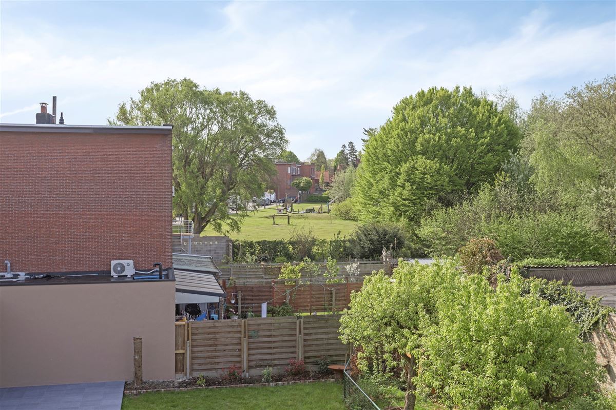 Mooi 2 slaapkamer appartement met zuidgericht terras