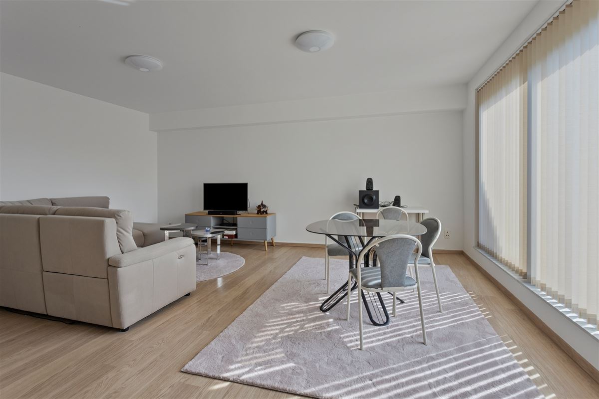 Mooi 2 slaapkamer appartement met zuidgericht terras