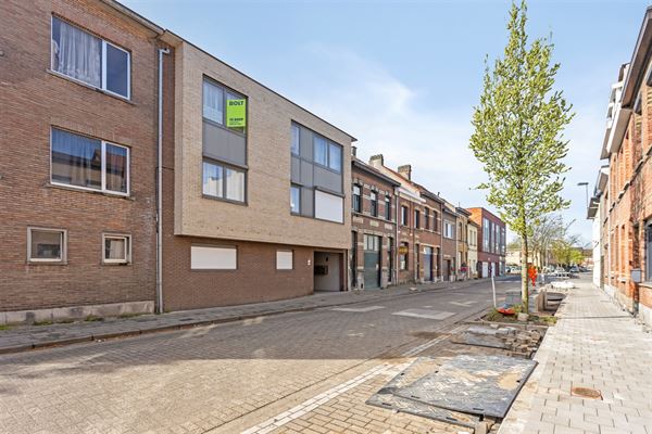 Mooi 2 slaapkamer appartement met zuidgericht terras