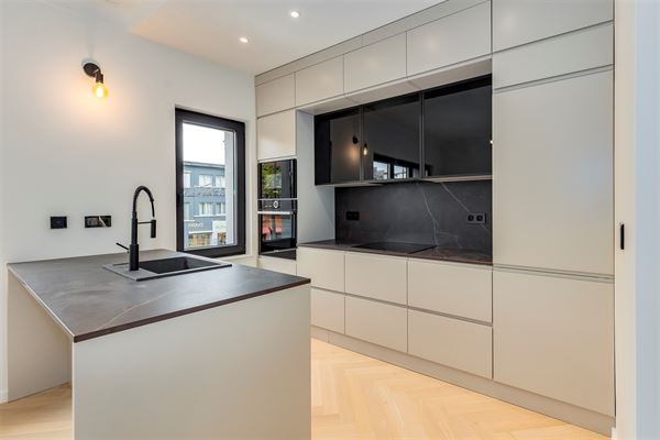 Super-de-luxe gerenoveerd appartement te Mortsel - 2 slk + 2 badk