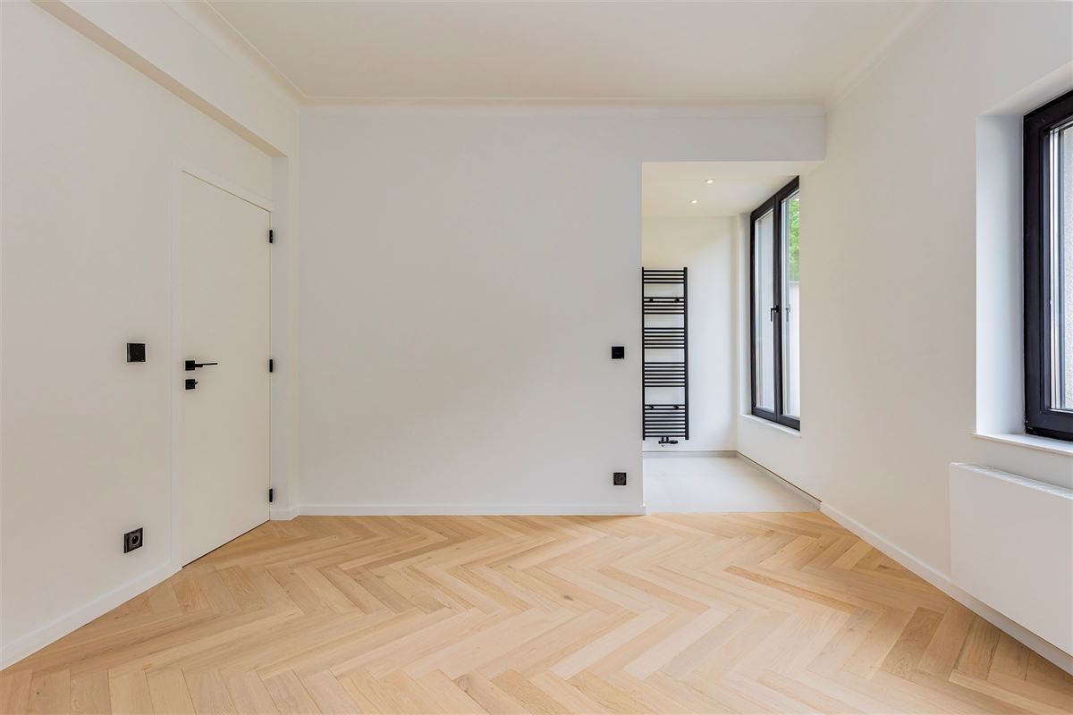 Super-de-luxe gerenoveerd appartement te Mortsel - 2 slk + 2 badk