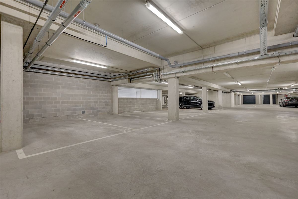 Lichtrijk appartement met 2 slaapkamers, staanplaats en gezellige tuin!