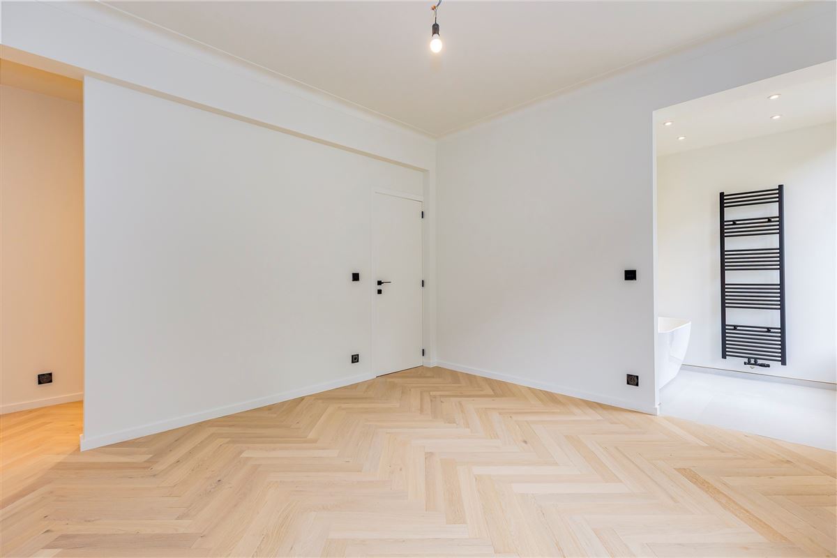Super-de-luxe gerenoveerd appartement te Mortsel - 2 slk + 2 badk