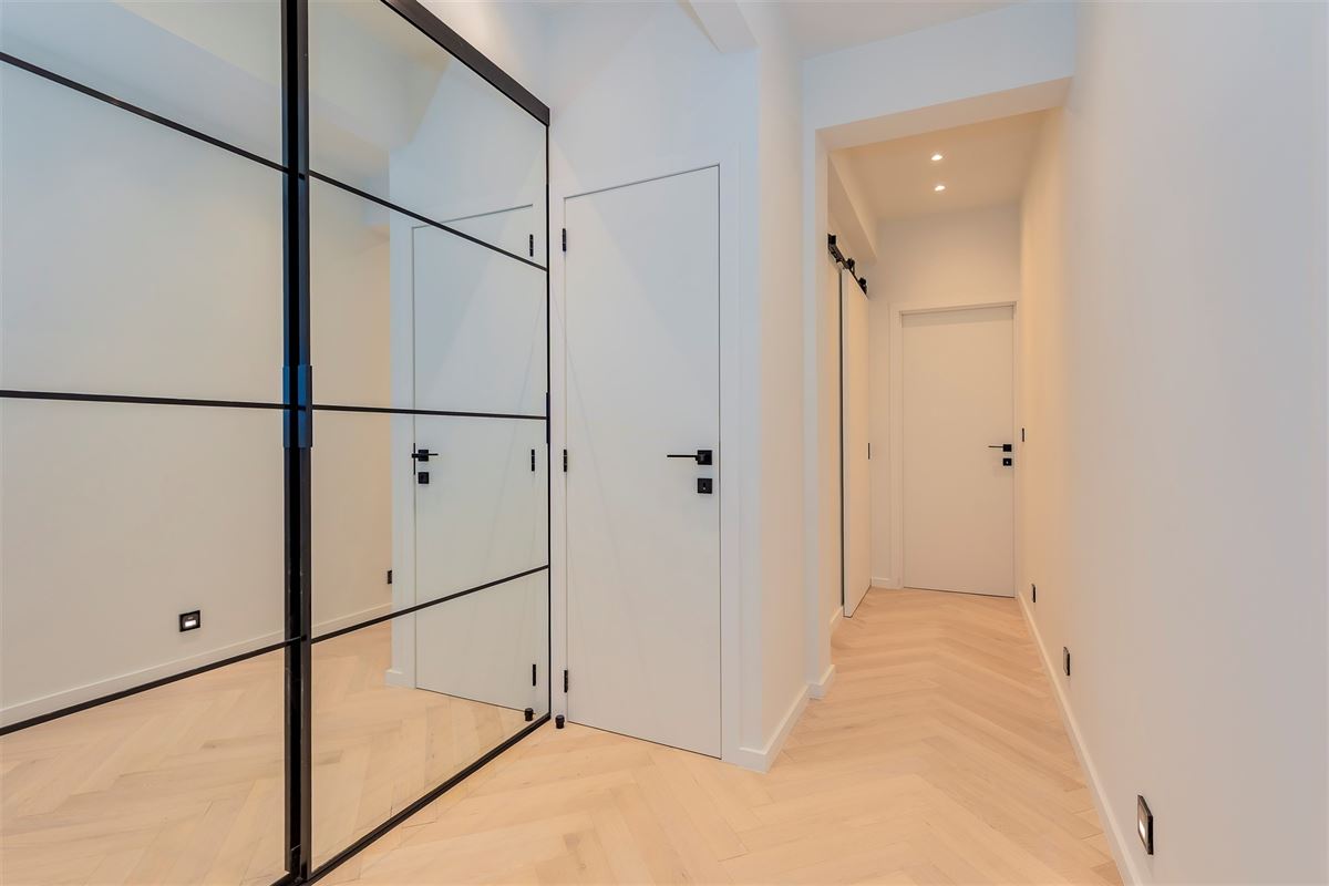 Super-de-luxe gerenoveerd appartement te Mortsel - 2 slk + 2 badk