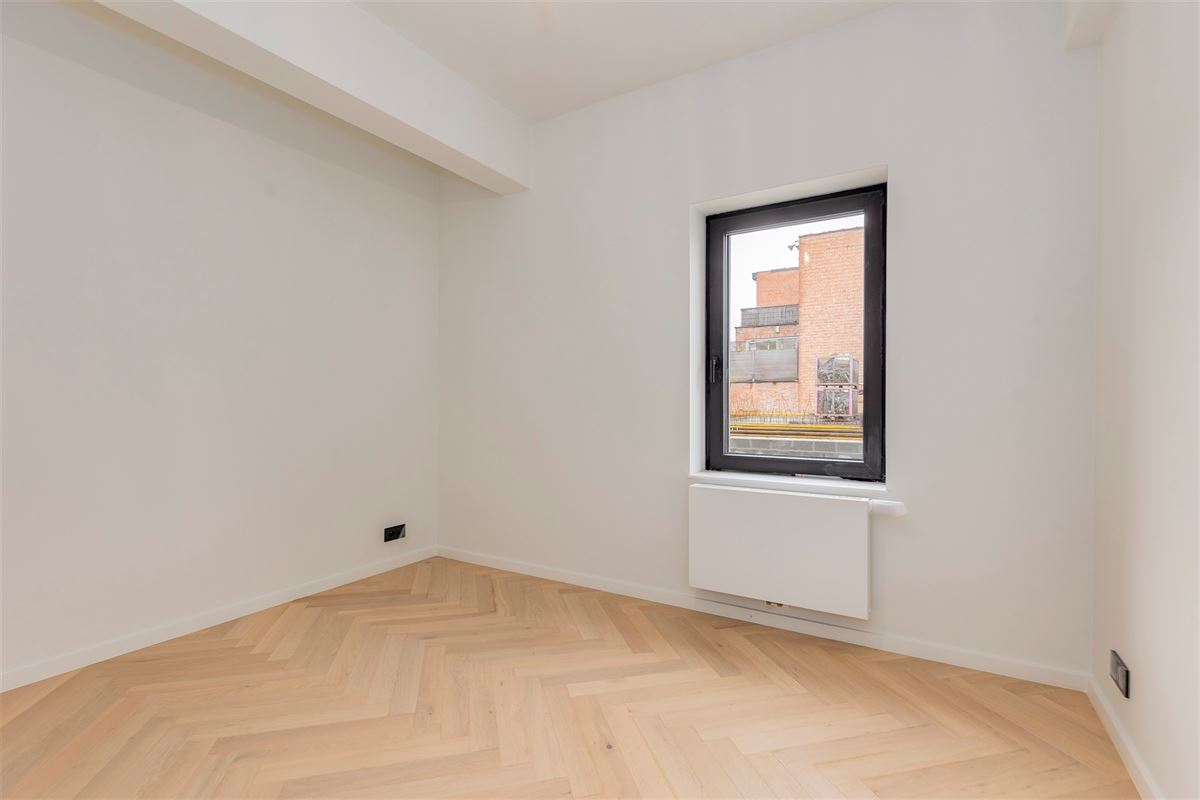 Super-de-luxe gerenoveerd appartement te Mortsel - 2 slk + 2 badk