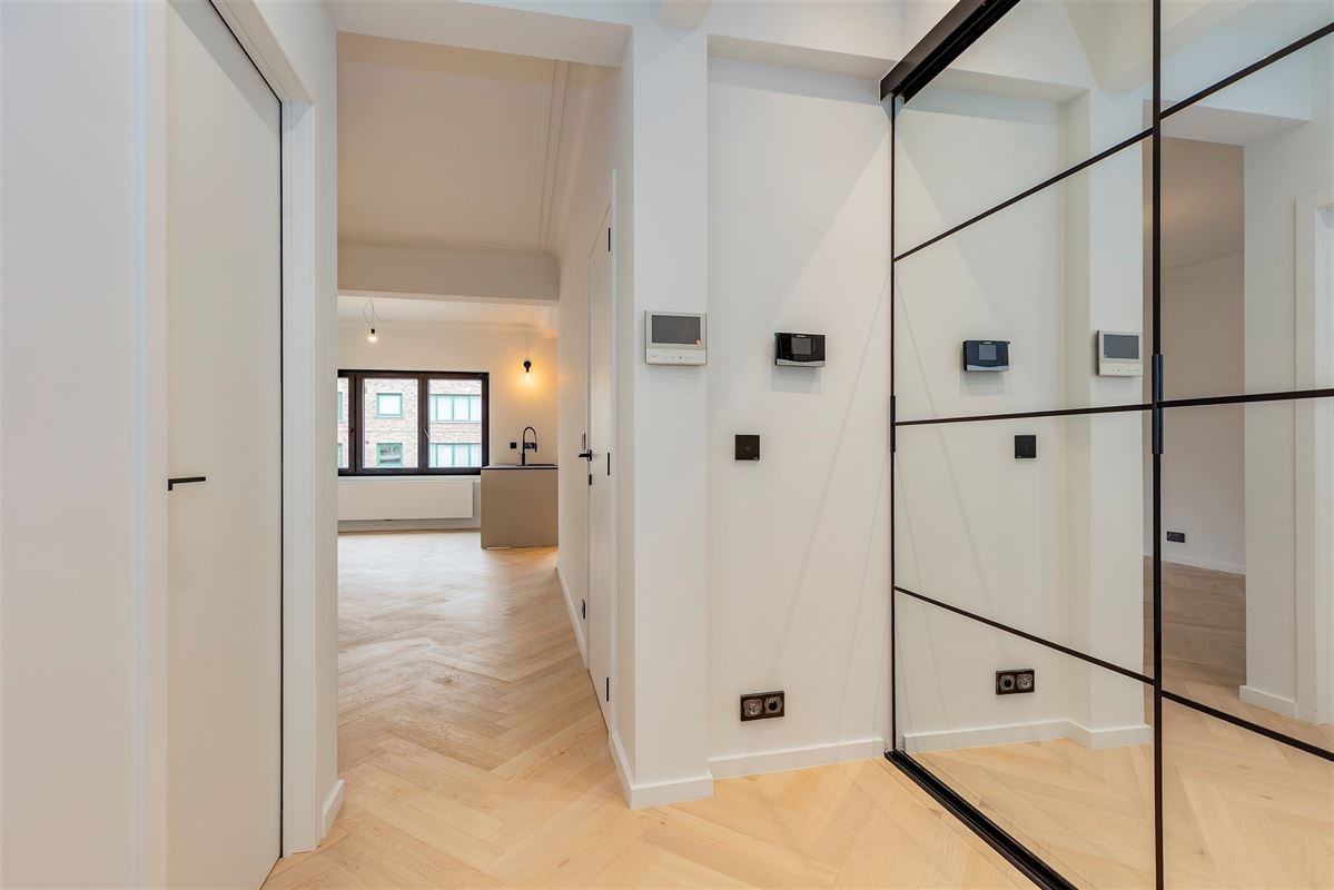 Super-de-luxe gerenoveerd appartement te Mortsel - 2 slk + 2 badk