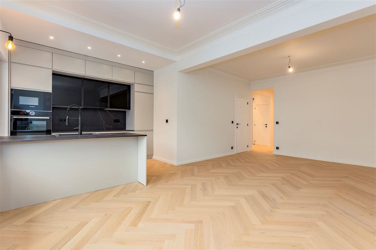 Super-de-luxe gerenoveerd appartement te Mortsel - 2 slk + 2 badk