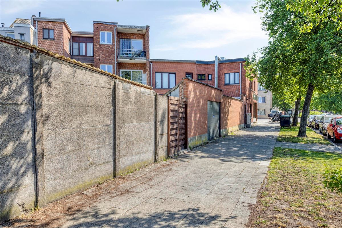 Gelijkvloers appartement met zonnige tuin (80m²) in Wilrijk