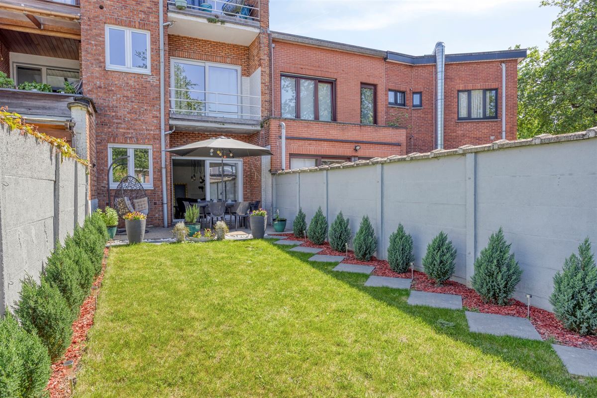 Gelijkvloers appartement met zonnige tuin (80m²) in Wilrijk