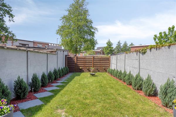 Gelijkvloers appartement met zonnige tuin (80m²) in Wilrijk