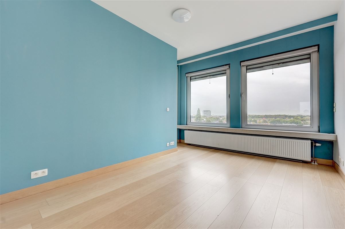 Appartement met 3 slaapkamers, terras en parking op de Bist